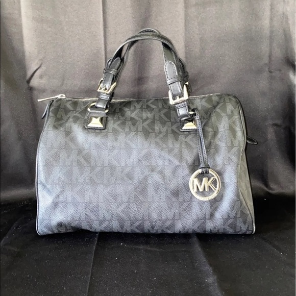 MICHAEL Michael Kors Handbags - Authentic Michael Kors Leather E1209